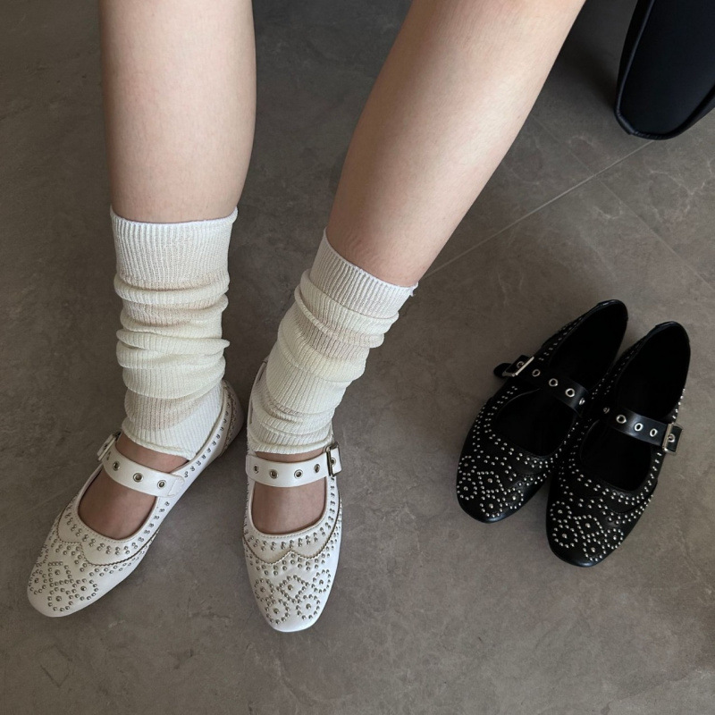 Retro Rivet Buckle Design Flat - Women Fashion Brand 评论和价格