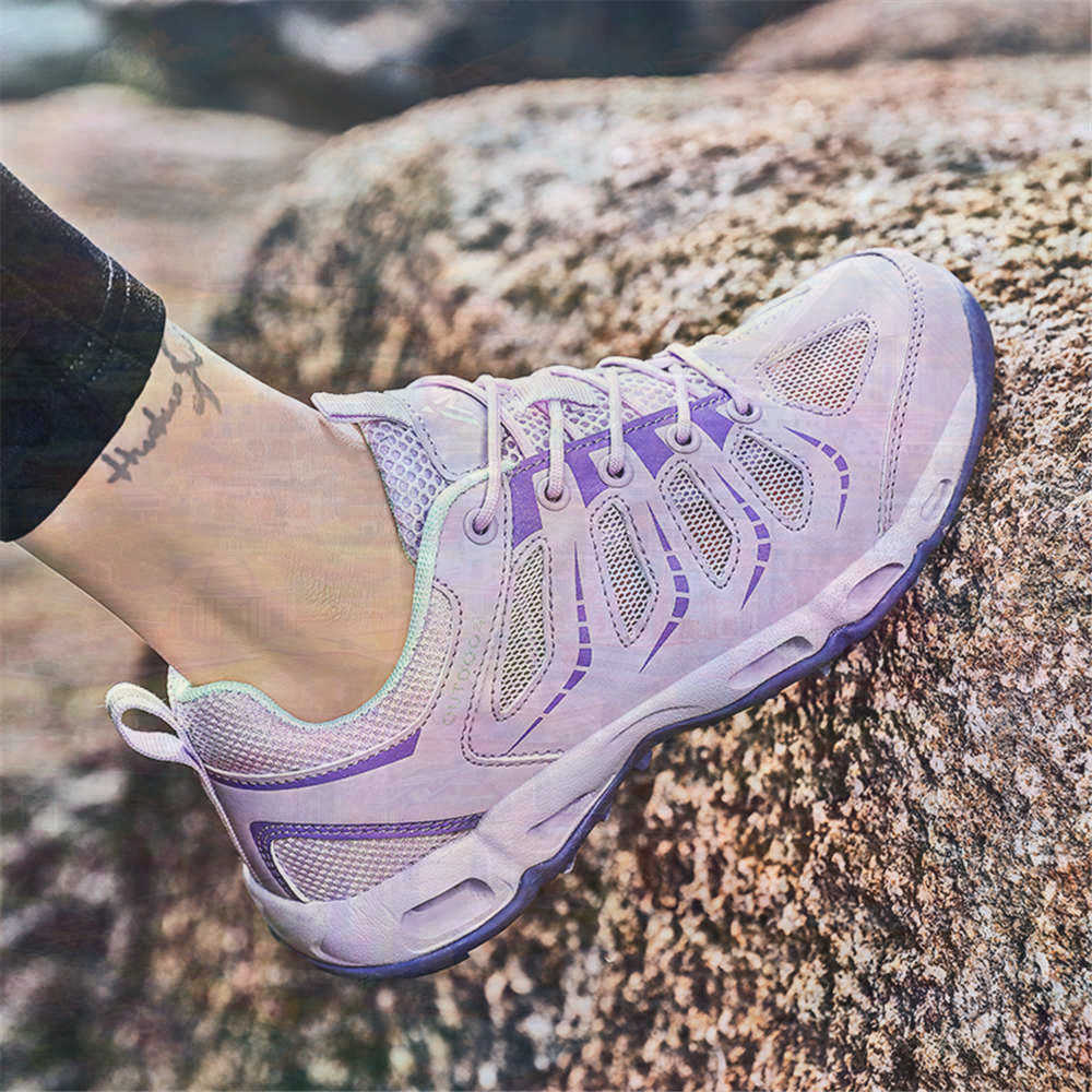 Sumer Round Tip Silver Sneaker - Women Fashion Over 40 评论和价格