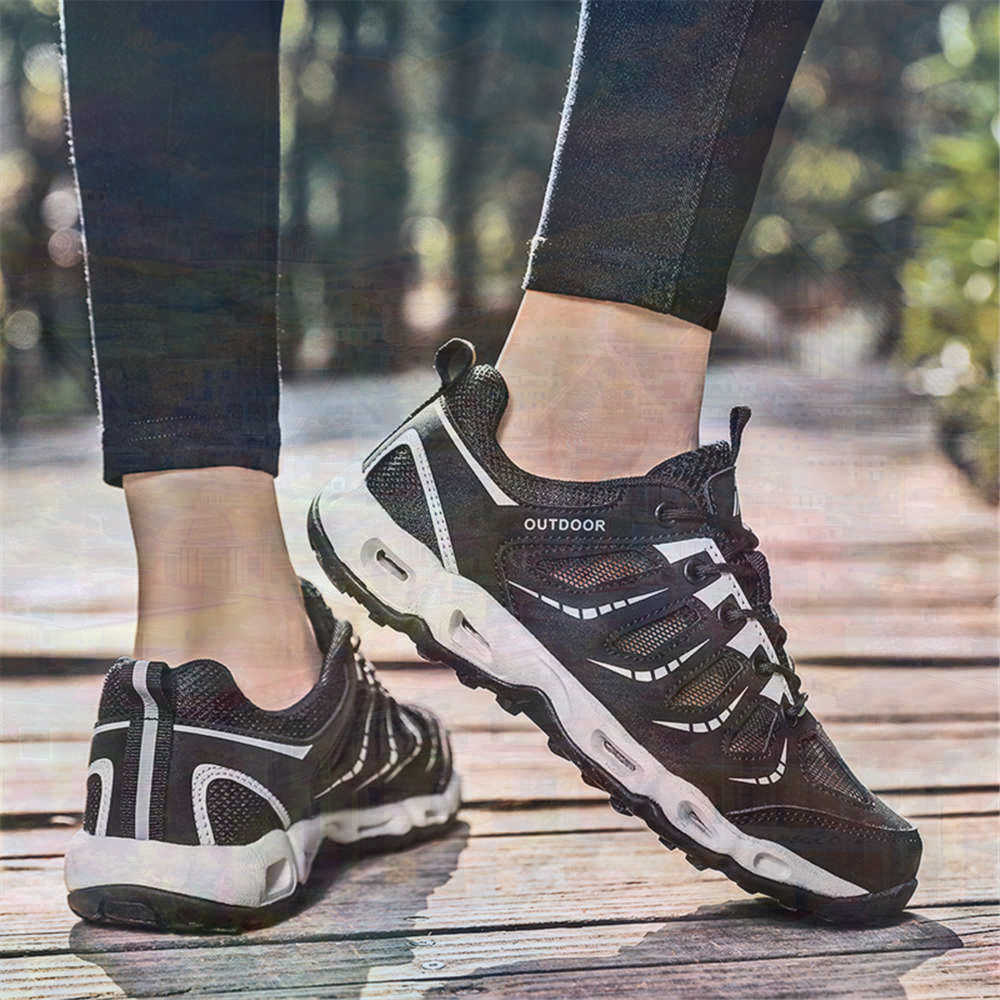 Sumer Round Tip Silver Sneaker - Women Fashion Over 40 评论和价格