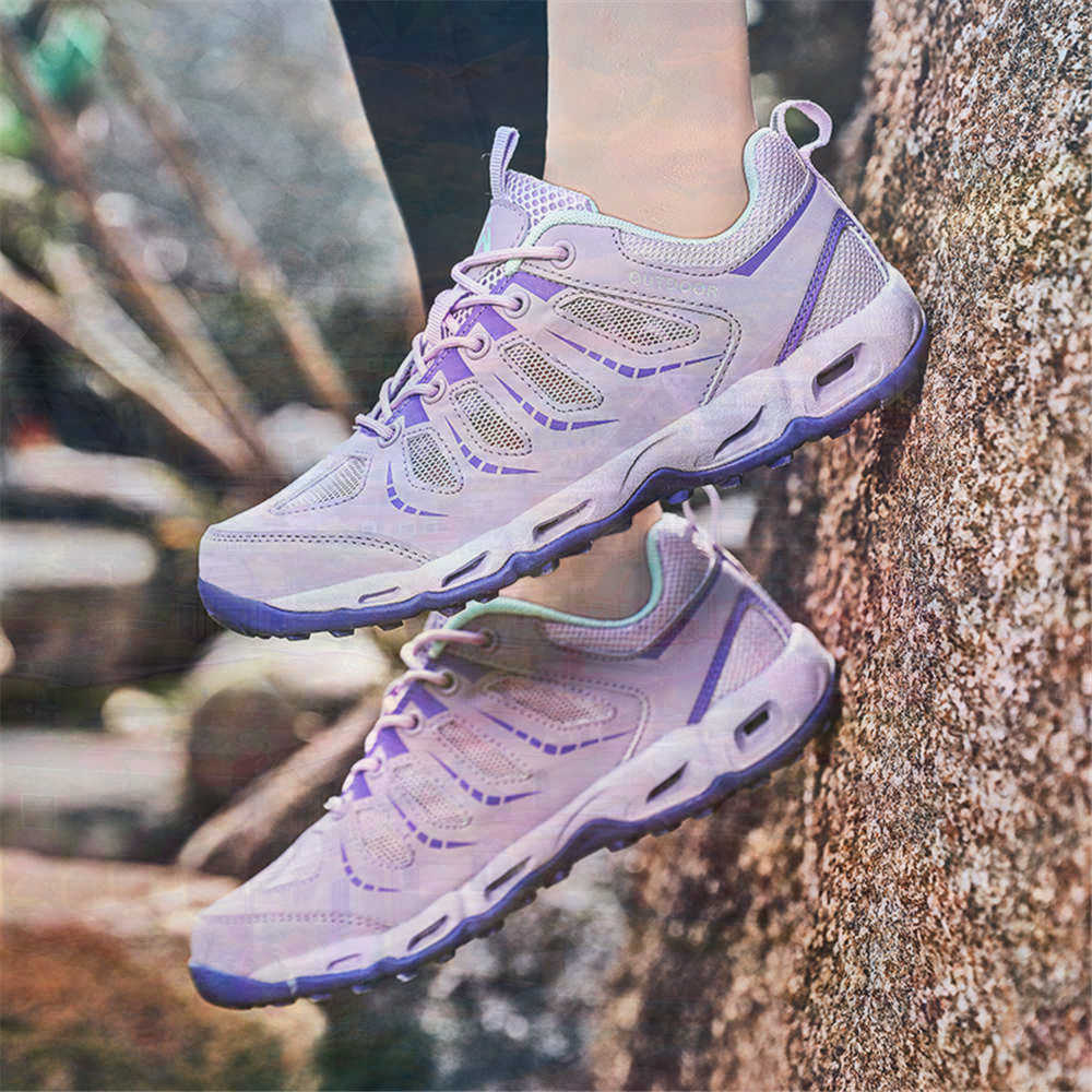 Sumer Round Tip Silver Sneaker - Women Fashion Over 40 评论和价格